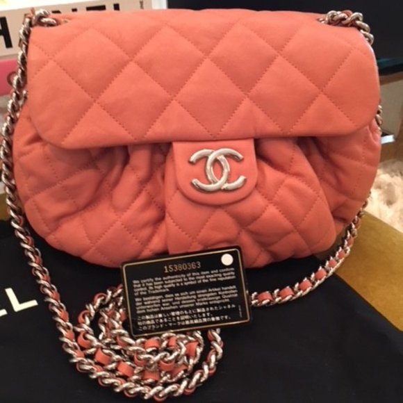 CHANEL front flap purse, peach/salmon - Picture 2 of 8